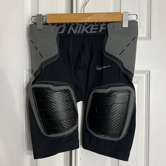 Nike Pro Hyperstrong Football Pads Mens Hard Plate - Picture 2 of 7